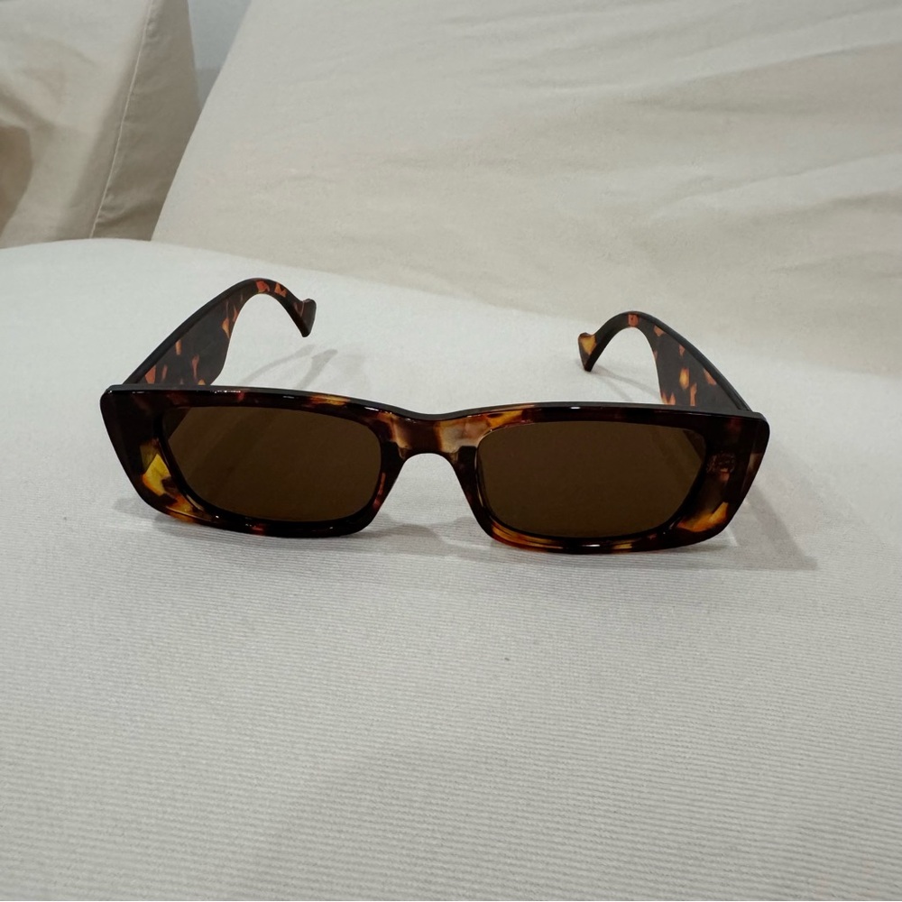 Tortoise Shell Rectangular Sunglasses - image 1
